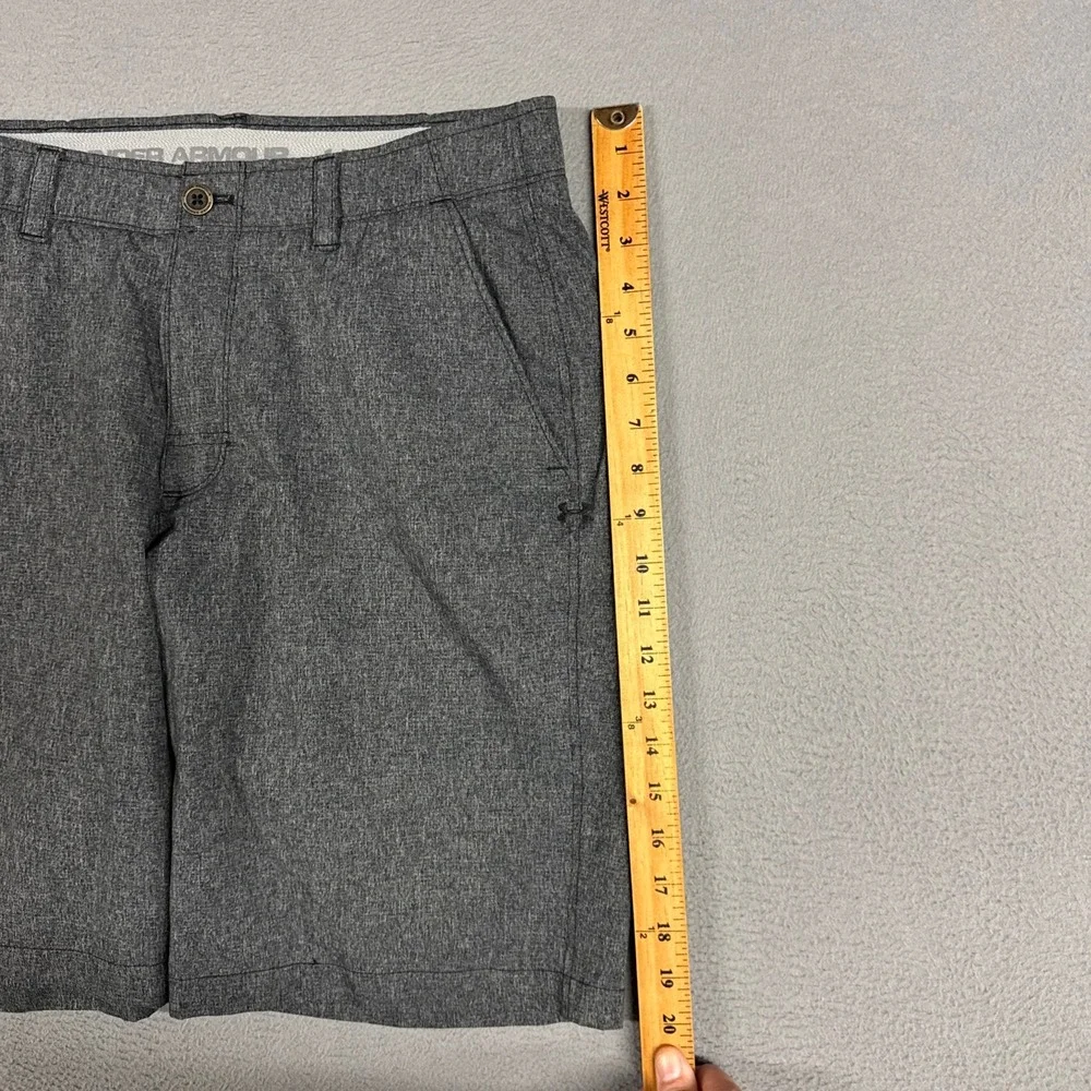 Under Armour Shorts Mens 34 (Fits 32) Grey Match Play Heatgear Loose Fit Vented